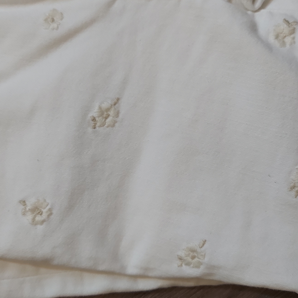 Abercrombie & Fitch White And Cream High-Rise Jeans - Picture 4 of 7